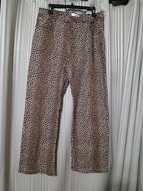 Leopard Print Wide-Leg Pants in Brown. NWOT